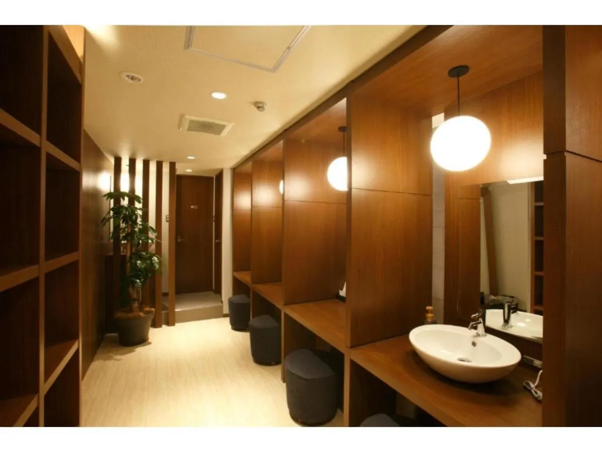 Hotel Relief Namba Daikokuchou - Vacation Stay 33956V Osaka